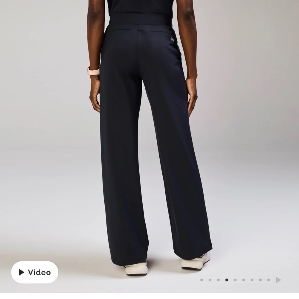 Figs High Waisted Salina Formx Wide Leg Scrub Pants - Picture 2 of 3